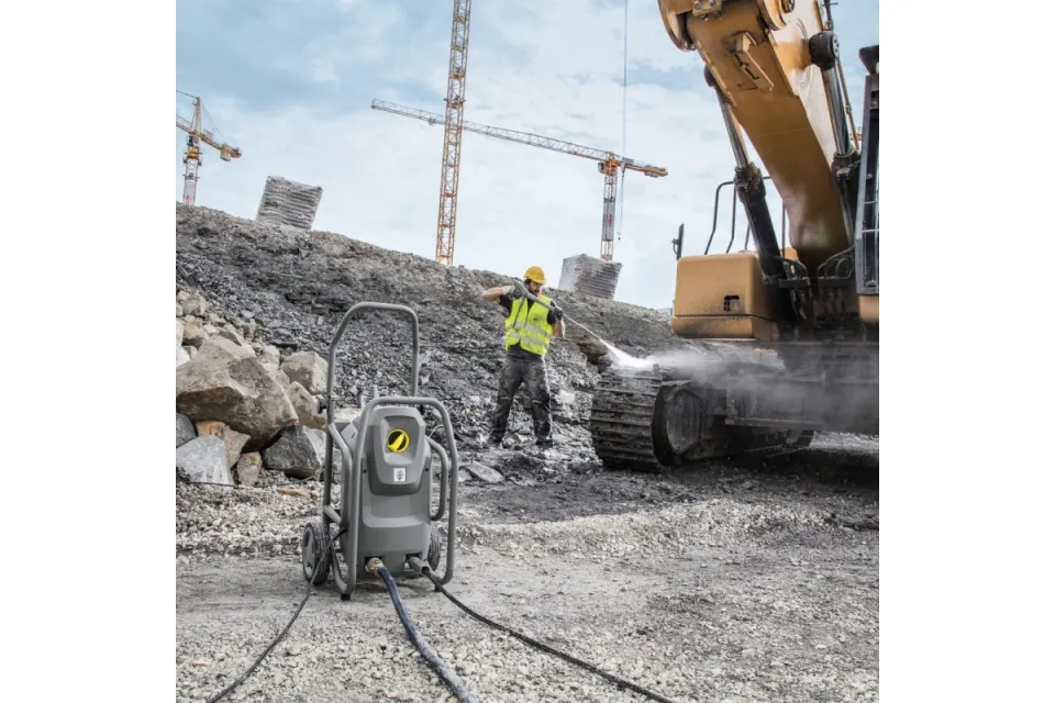 Професионална водоструйка Karcher HD 7/17 M Cage