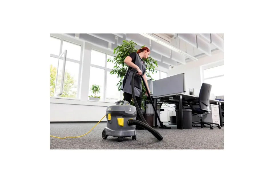 Професионална прахосмукачка Karcher T 11/1 Classic HEPA