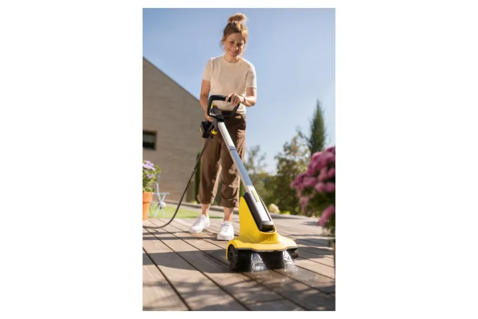 Акумулаторен уред за почистване на външни настилки Karcher PCL 3-18 (без батерия)