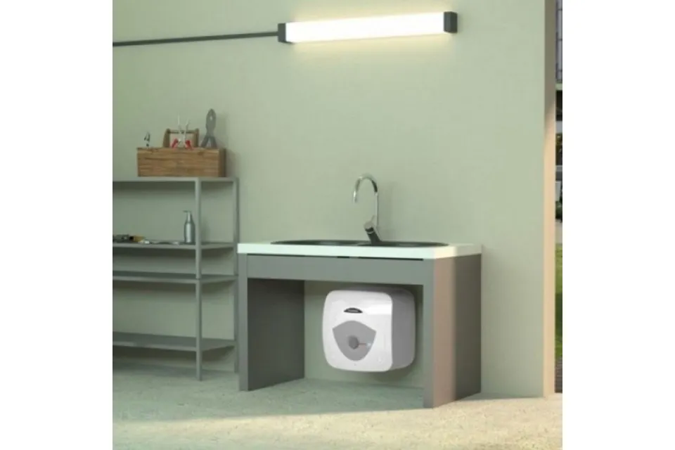 Малолитражен бойлер Ariston Andris RS 10U/3 EU - под мивка