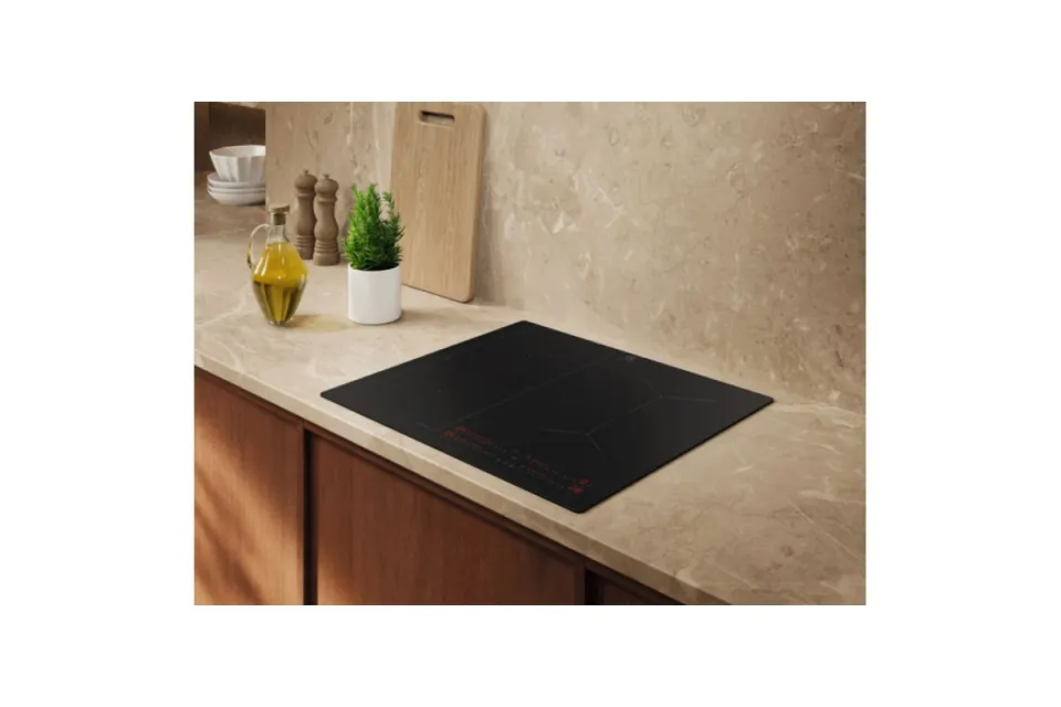 Индукционен плот за вграждане Electrolux EIS62453IT Серия 700 SenseBoil®, 60 см