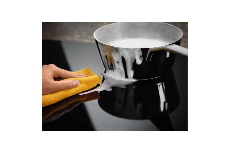 Индукционен плот за вграждане Electrolux EIV84550,  80 см
