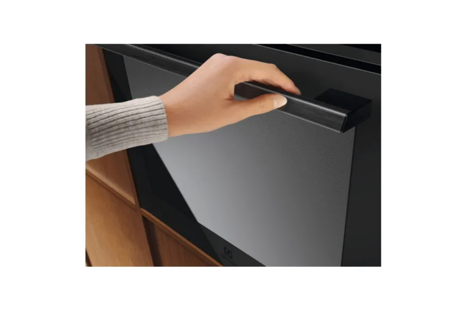 Фурна за вграждане Electrolux EOB9S3XT Серия 800 SteamPro, 70 л, Клас А++