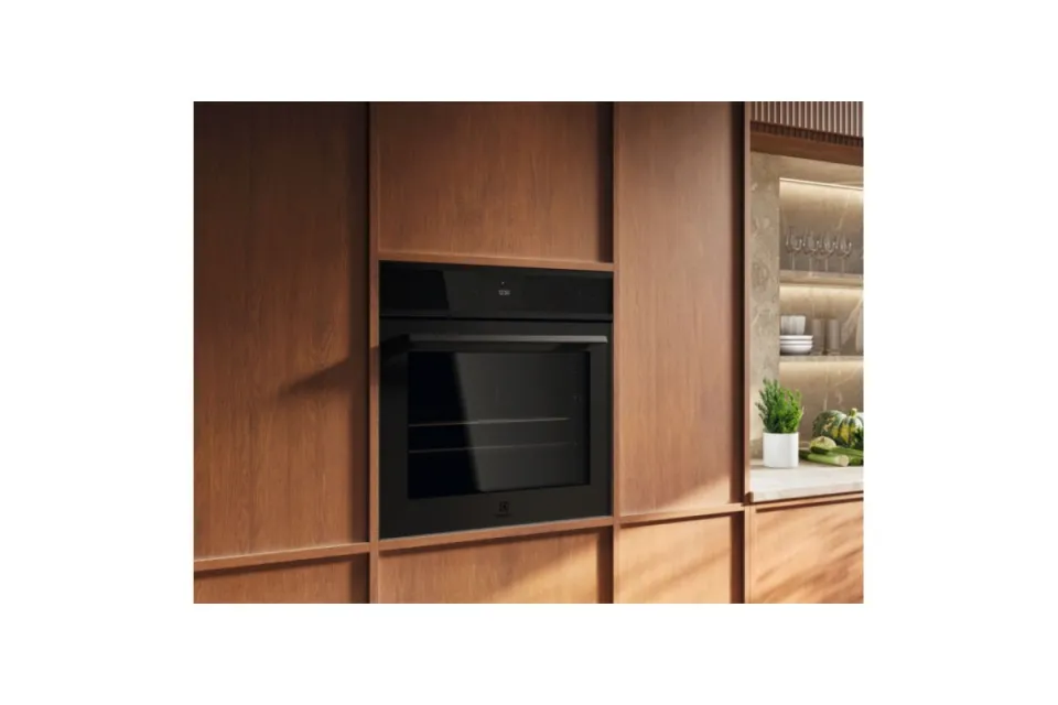Фурна за вграждане Electrolux EOB9S3XT Серия 800 SteamPro, 70 л, Клас А++