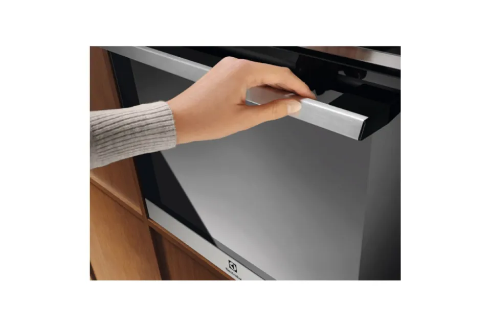 Фурна за вграждане Electrolux EOE8P38X Серия 700, Пиролиза, 72 л, Клас А+
