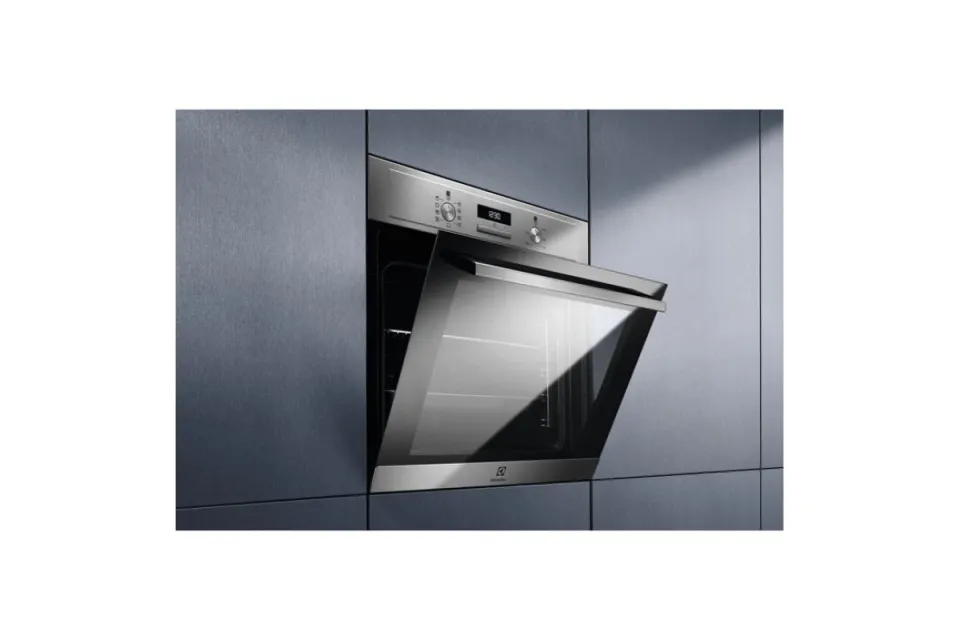 Фурна за вграждане Electrolux EOF3H40BX Серия 600 SurroundCook®, 65 л, Клас А