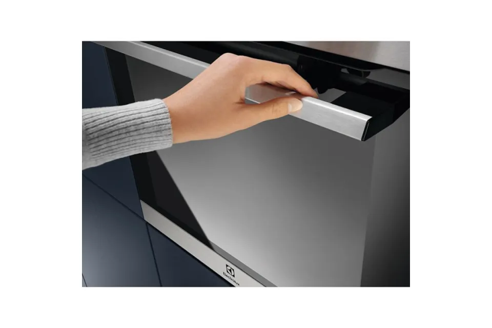 Фурна за вграждане Electrolux EOF4P56X Серия 600 SurroundCook®, Пиролиза, 72 л, Клас А+