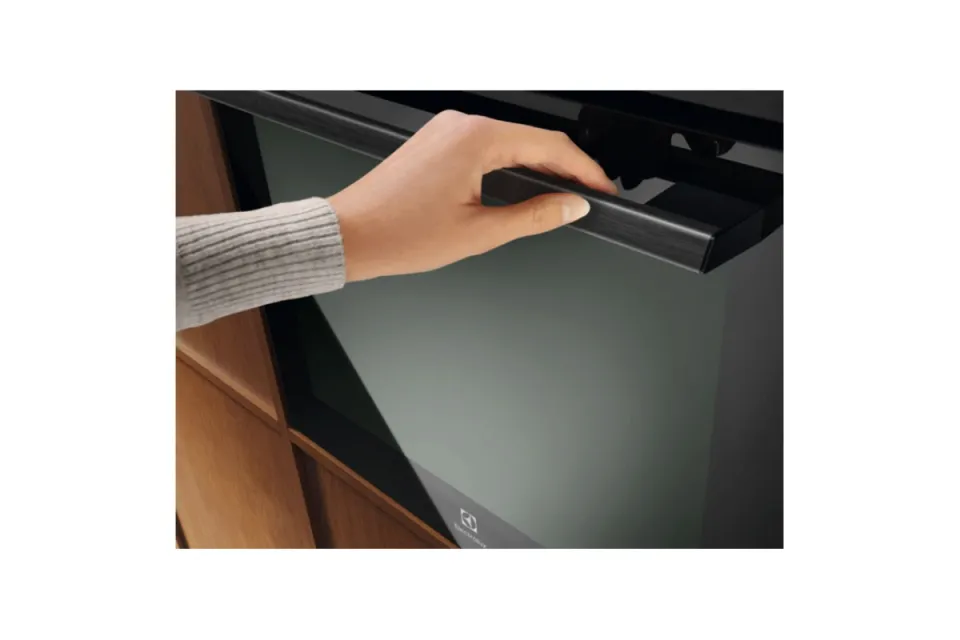 Фурна за вграждане Electrolux EOF7H36H Серия 300 SurroundCook®, 65 л, Клас А+
