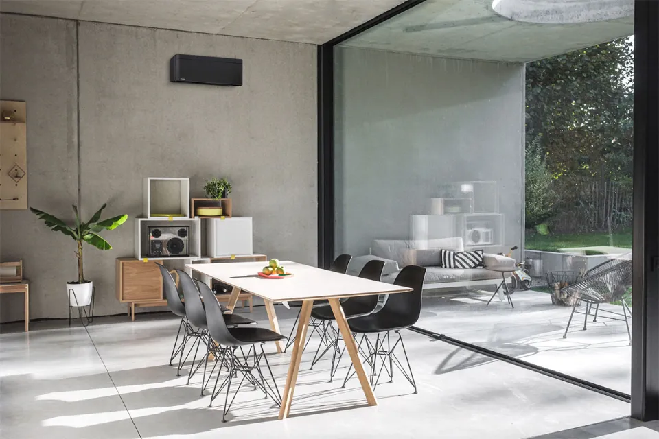 Инверторен климатик Daikin FTXA20CB/RXA20A8 BLACK STYLISH WiFi, 7000 BTU, Клас A+++