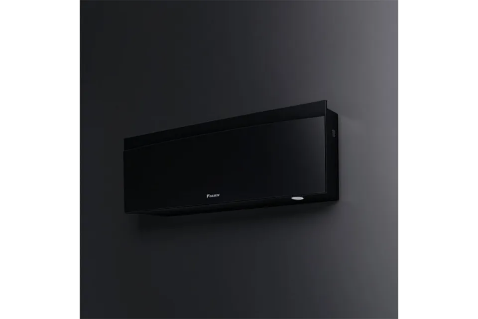 Инверторен климатик Daikin FTXJ20AB9/RXJ20A9 BLACK EMURA III, 7000 BTU, Клас A+++