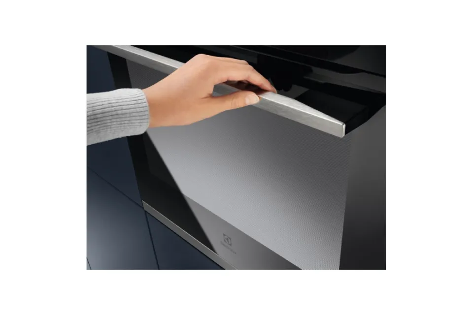 Фурна за вграждане Electrolux KOCBP39WX Серия 700 SteamCrisp, 72 л, Клас А+