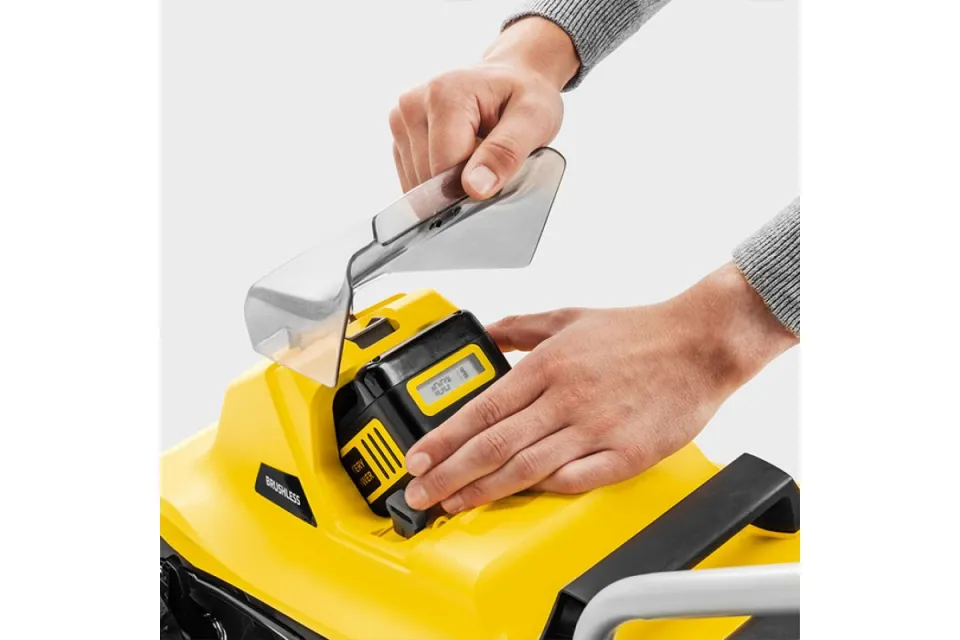 Акумулаторна косачка Karcher LMO 2-18 (без батерия)