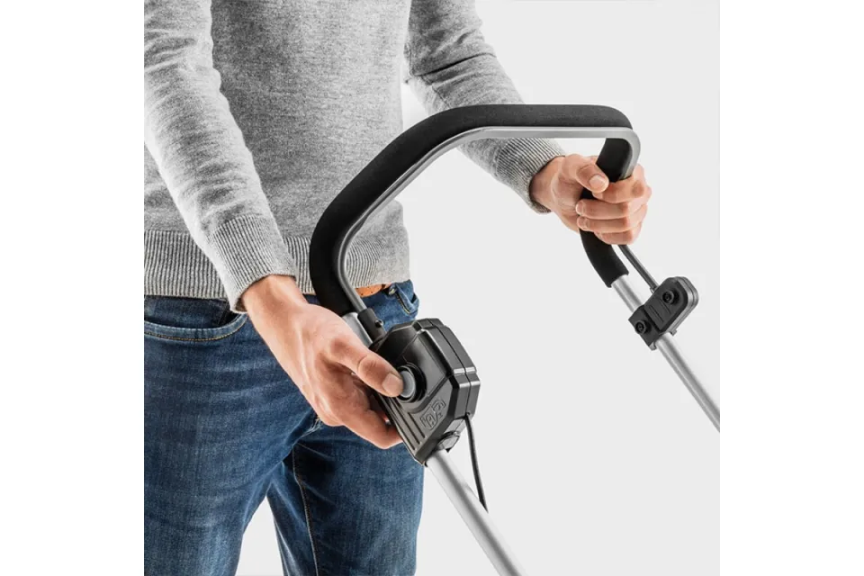 Акумулаторна косачка Karcher LMO 2-18 (без батерия)