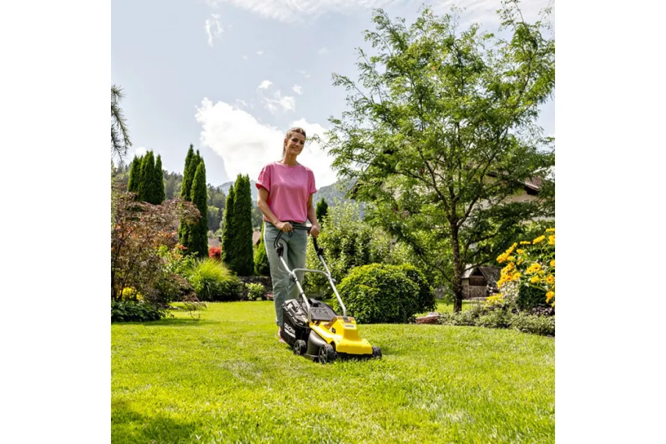 Акумулаторна косачка Karcher LMO 2-18 (без батерия)