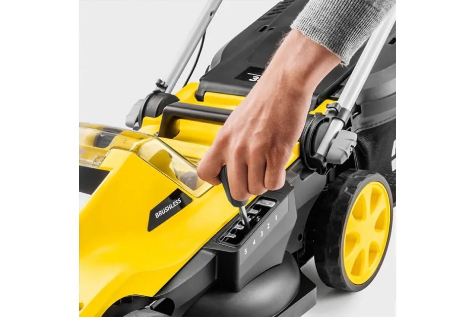 Акумулаторна косачка Karcher LMO 3-18 (без батерия)