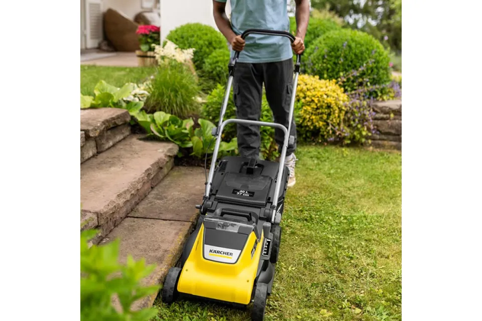 Акумулаторна косачка Karcher LMO 4-18 Dual (без батерии)