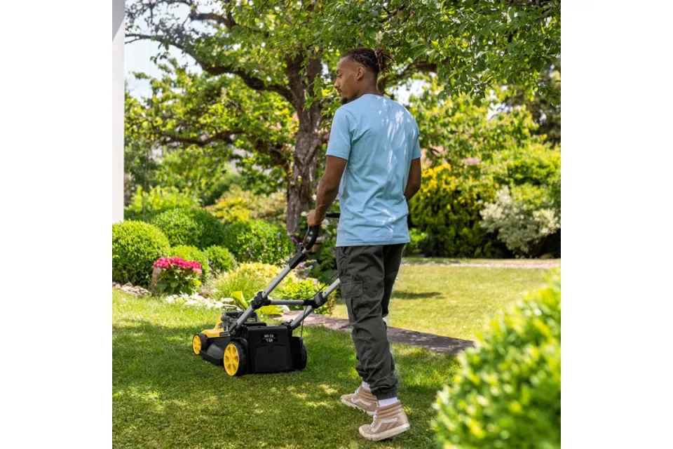 Акумулаторна косачка Karcher LMO 5-18 Dual (без батерии)