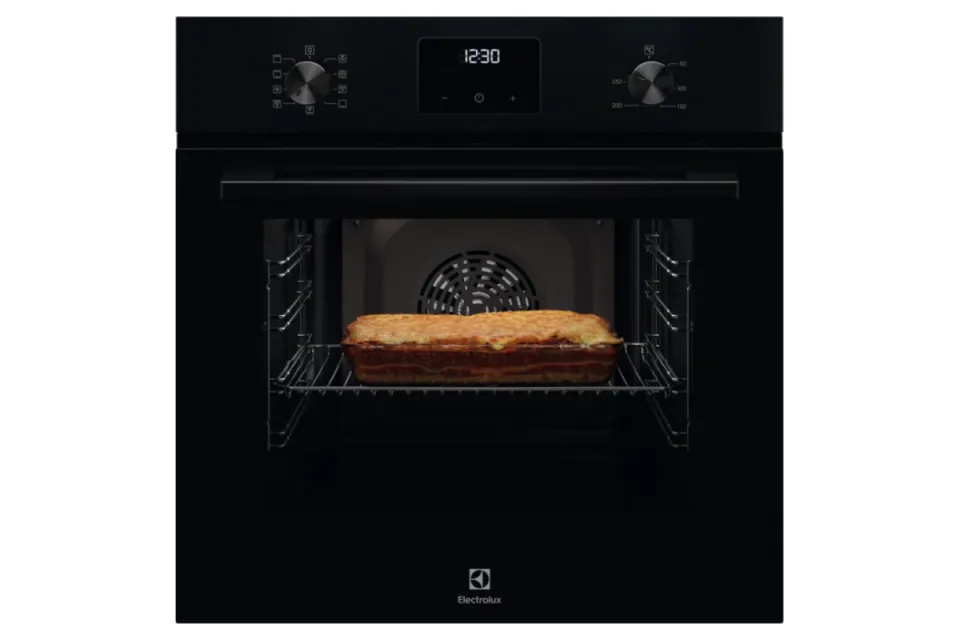 Фурна за вграждане Electrolux LOFGF00BK Серия 300 SurroundCook®, 65 л, Клас А