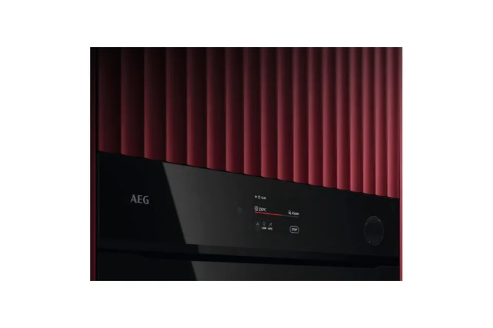 Фурна за вграждане AEG NBR7P731SB Серия 7000 SteamCrisp, Пиролиза, Пара, 72 л, Клас А++