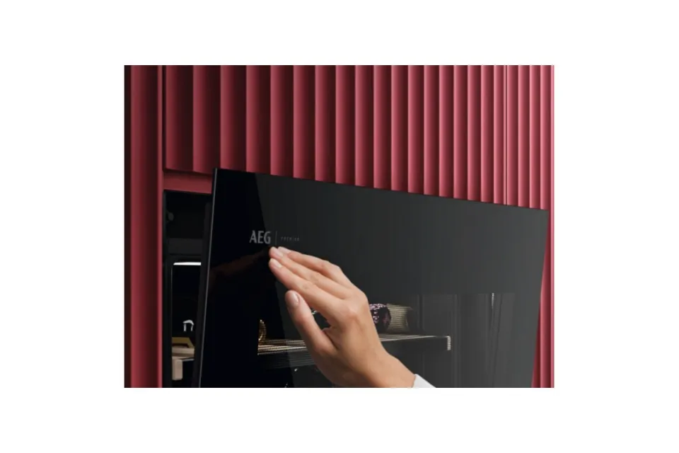 Виноохладител за вграждане AEG NKW8P21KAB