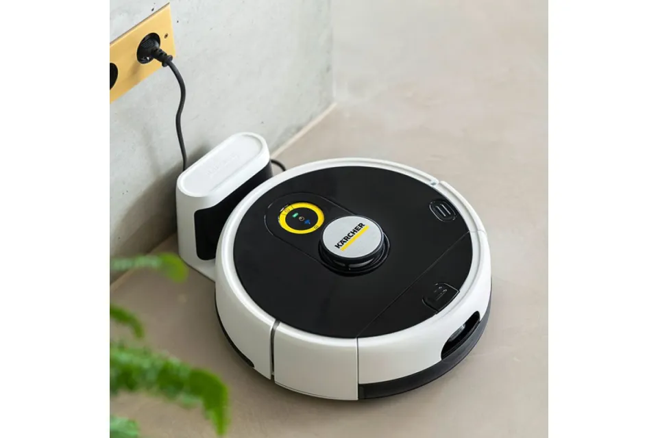 Прахосмукачкa робот Karcher RCF 3 за мокро почистване