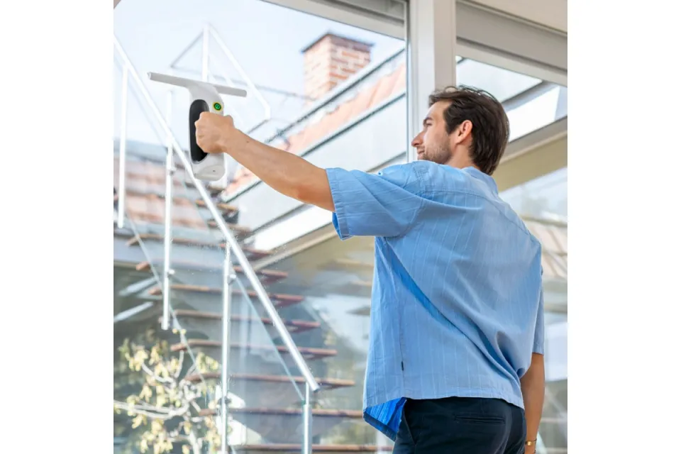 Уред за почистване на прозорци Karcher WV 2 Universal Care